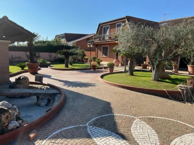 Villa Ines Ardea Exteriér fotografie